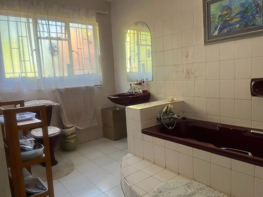 5 Bedroom Property for Sale in Aquapark Limpopo