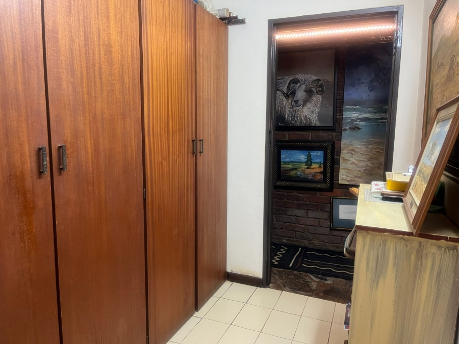 5 Bedroom Property for Sale in Aquapark Limpopo