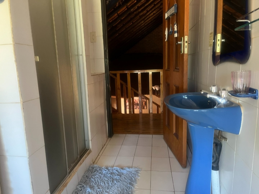 5 Bedroom Property for Sale in Aquapark Limpopo