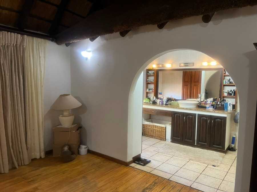 5 Bedroom Property for Sale in Aquapark Limpopo