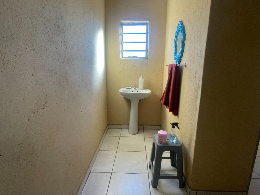 To Let commercial Property for Rent in Polokwane Central Limpopo