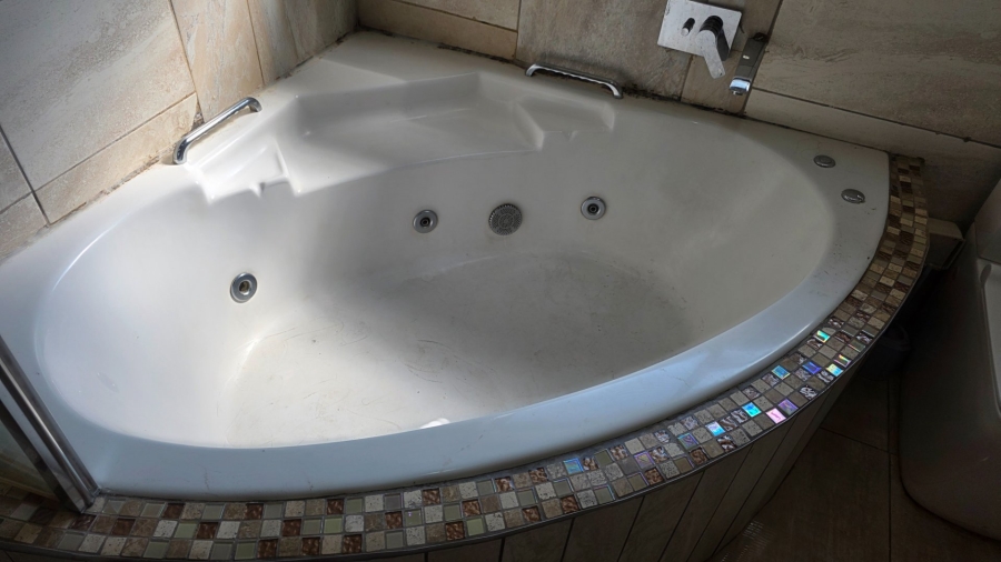 4 Bedroom Property for Sale in Golden Acres Estate Limpopo