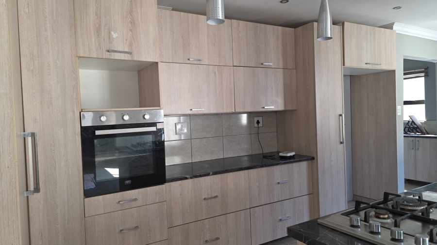 4 Bedroom Property for Sale in Golden Acres Estate Limpopo