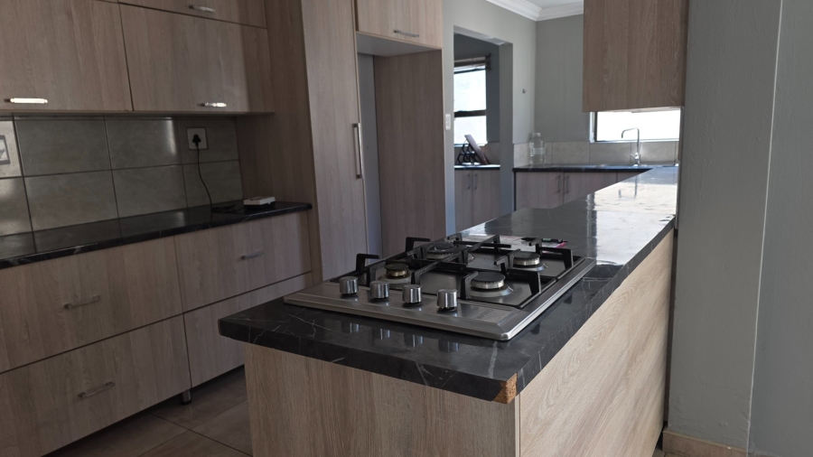 4 Bedroom Property for Sale in Golden Acres Estate Limpopo