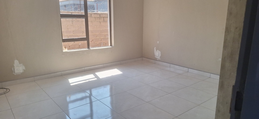 To Let 2 Bedroom Property for Rent in Chroompark Limpopo
