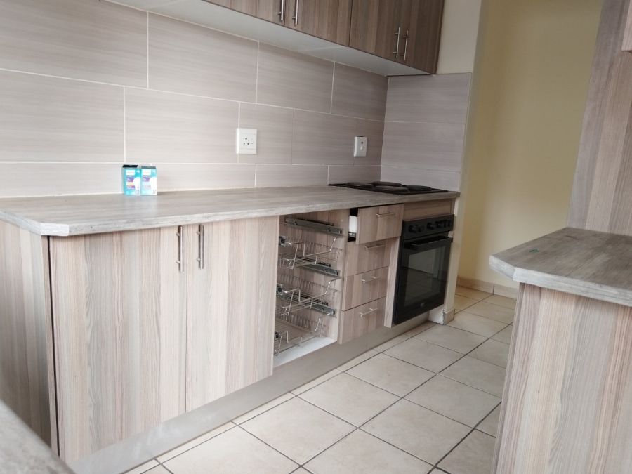 To Let 5 Bedroom Property for Rent in Ivydale Limpopo