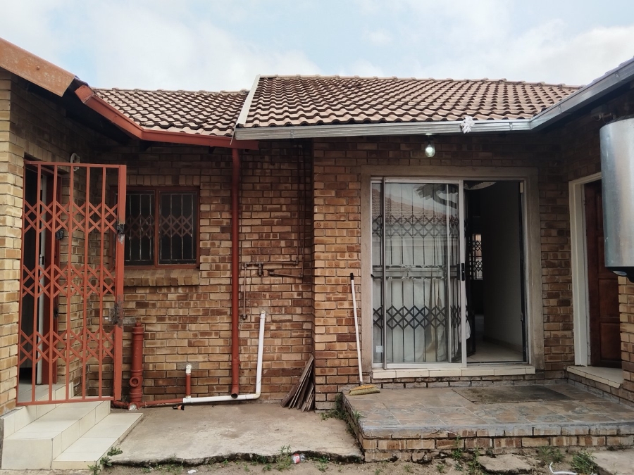 To Let 5 Bedroom Property for Rent in Ivydale Limpopo