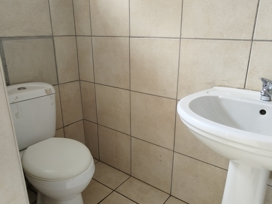 To Let 5 Bedroom Property for Rent in Ivydale Limpopo