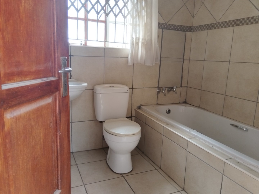 To Let 5 Bedroom Property for Rent in Ivydale Limpopo