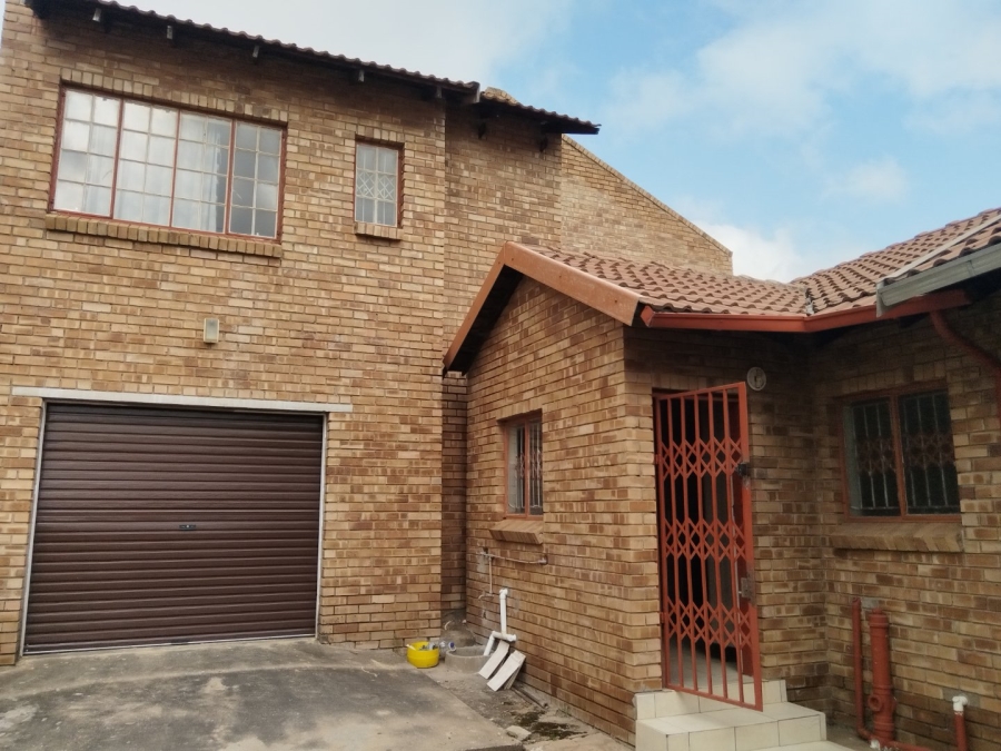 To Let 5 Bedroom Property for Rent in Ivydale Limpopo
