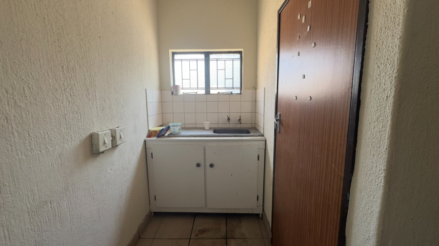 To Let commercial Property for Rent in Polokwane Central Limpopo