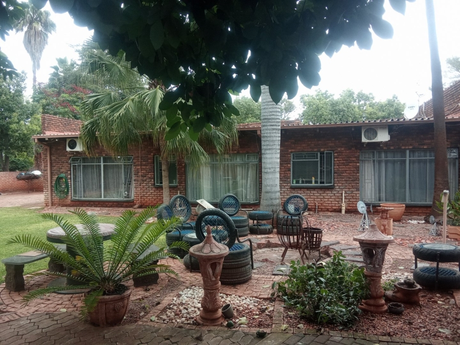 7 Bedroom Property for Sale in Mokopane Central Limpopo