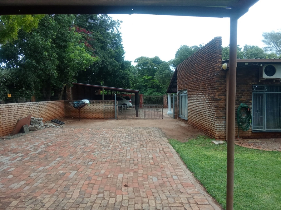 7 Bedroom Property for Sale in Mokopane Central Limpopo