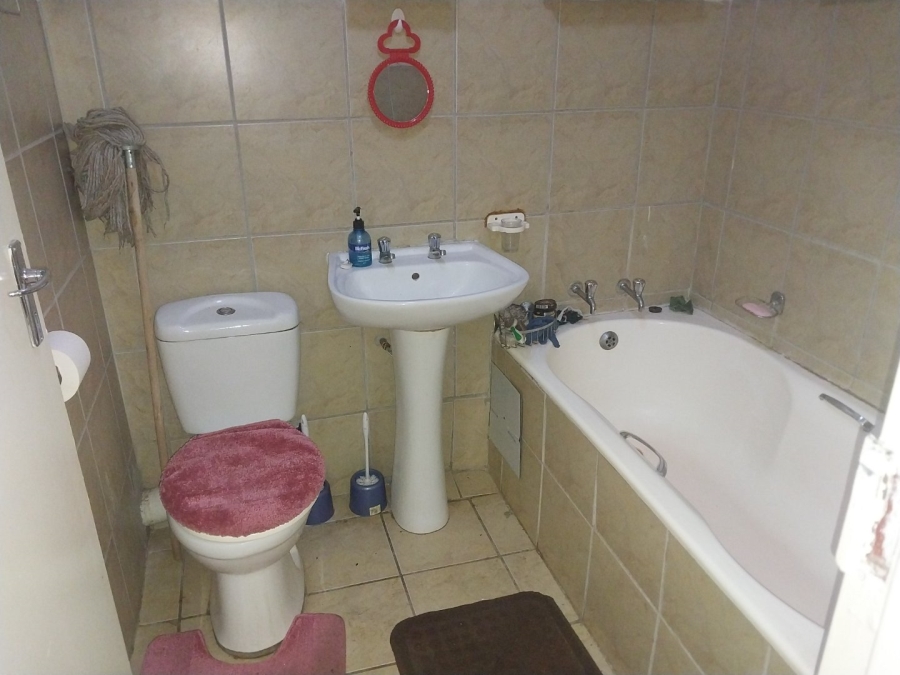 2 Bedroom Property for Sale in Polokwane Central Limpopo
