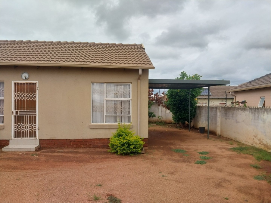 To Let 2 Bedroom Property for Rent in Southern Gateway Limpopo