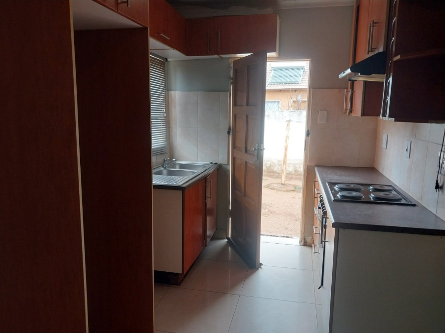 To Let 2 Bedroom Property for Rent in Southern Gateway Limpopo