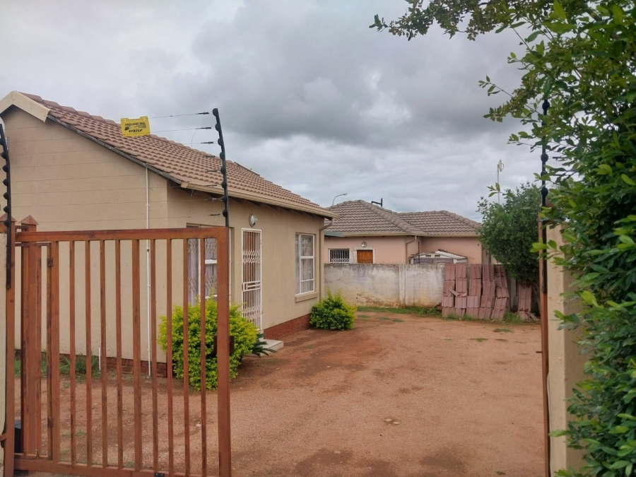 To Let 2 Bedroom Property for Rent in Southern Gateway Limpopo
