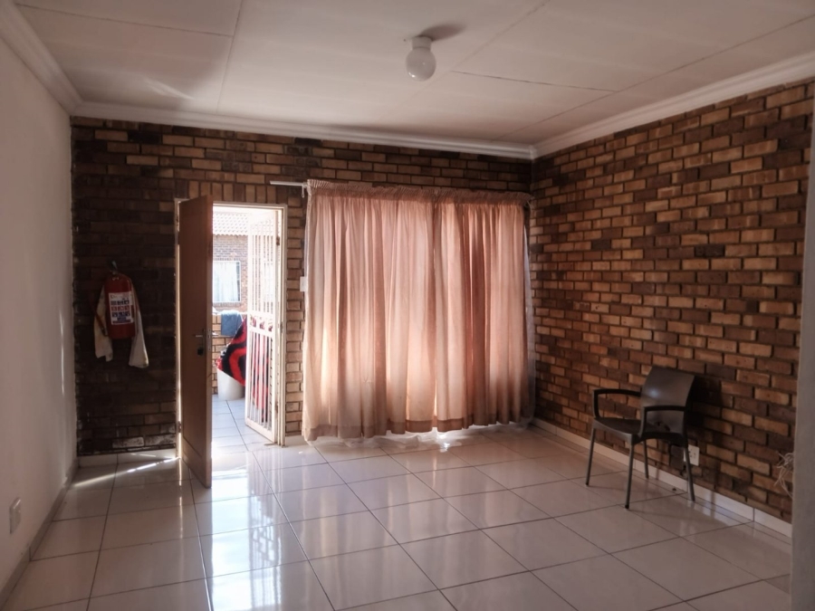 To Let 3 Bedroom Property for Rent in Annadale Limpopo