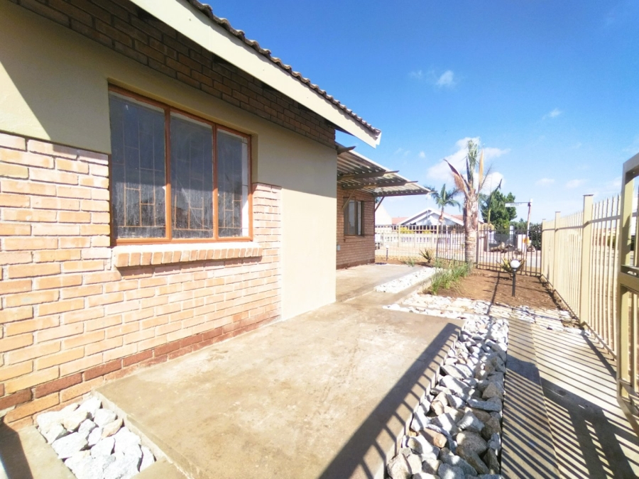 3 Bedroom Property for Sale in African Jewel Limpopo
