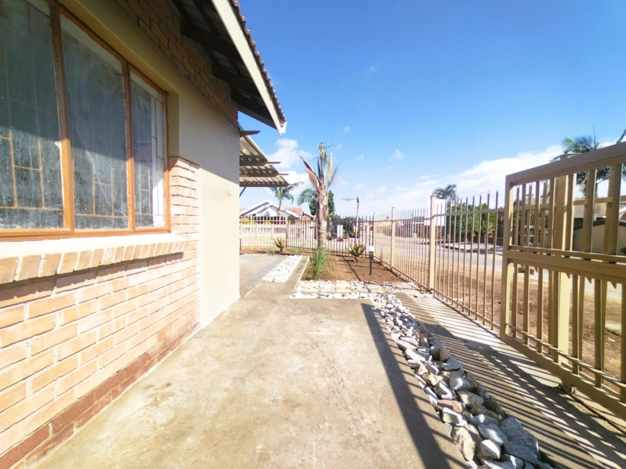 3 Bedroom Property for Sale in African Jewel Limpopo