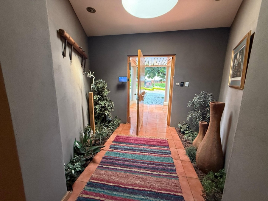 5 Bedroom Property for Sale in Chroompark Limpopo