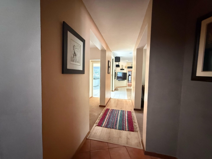 5 Bedroom Property for Sale in Chroompark Limpopo