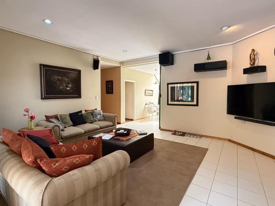 5 Bedroom Property for Sale in Chroompark Limpopo