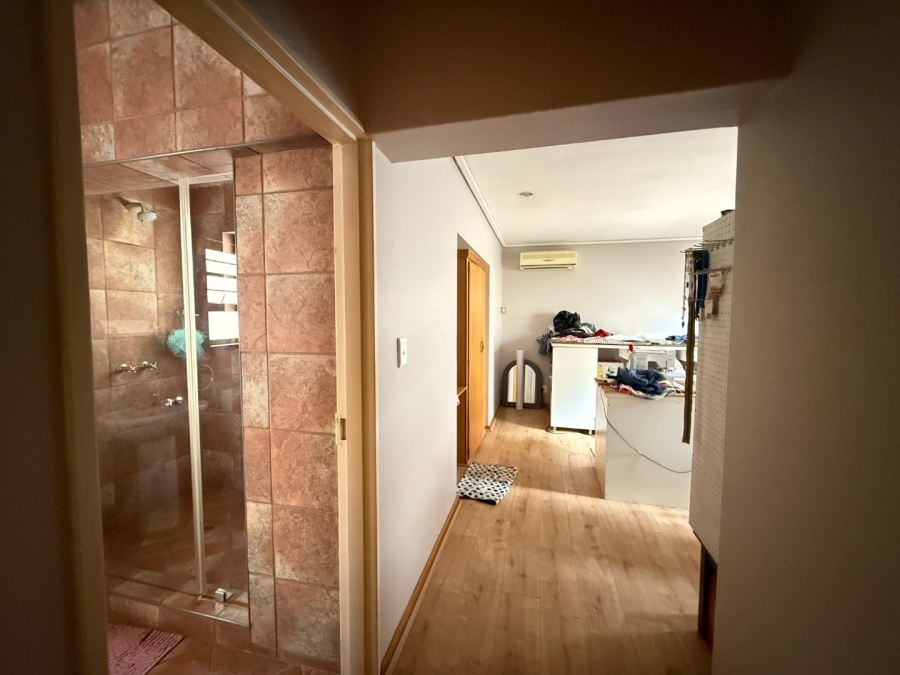 5 Bedroom Property for Sale in Chroompark Limpopo