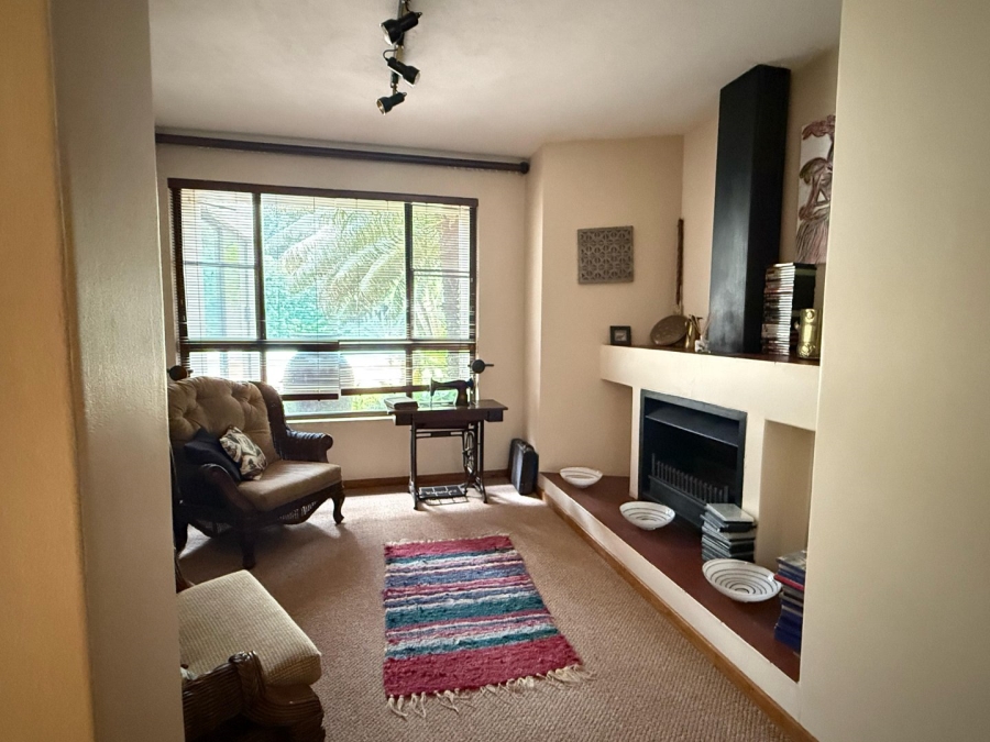 5 Bedroom Property for Sale in Chroompark Limpopo