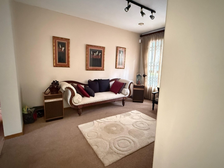 5 Bedroom Property for Sale in Chroompark Limpopo