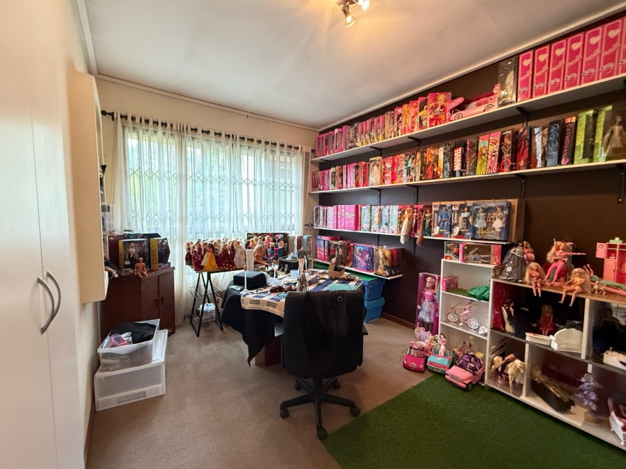 5 Bedroom Property for Sale in Chroompark Limpopo