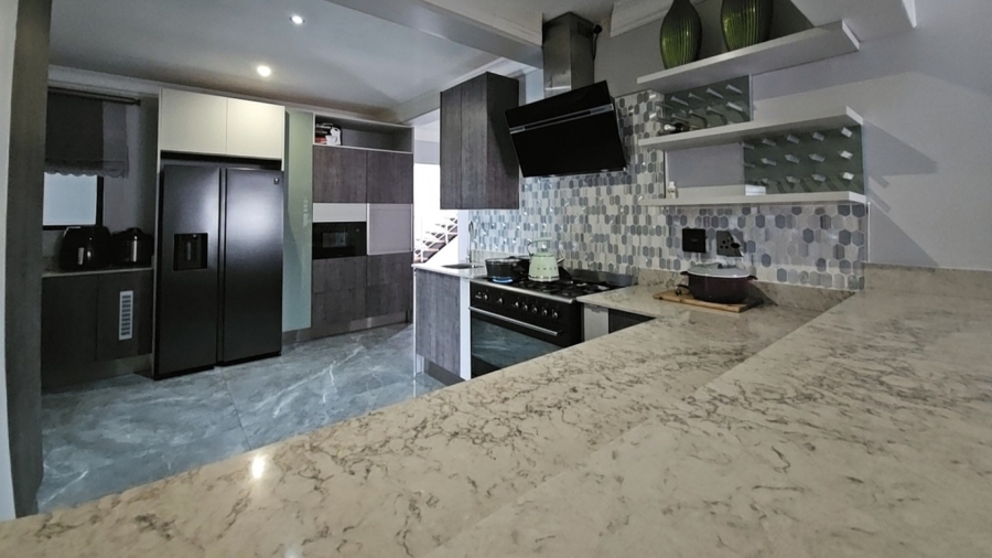 5 Bedroom Property for Sale in North View Estate Limpopo