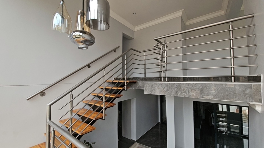 5 Bedroom Property for Sale in North View Estate Limpopo