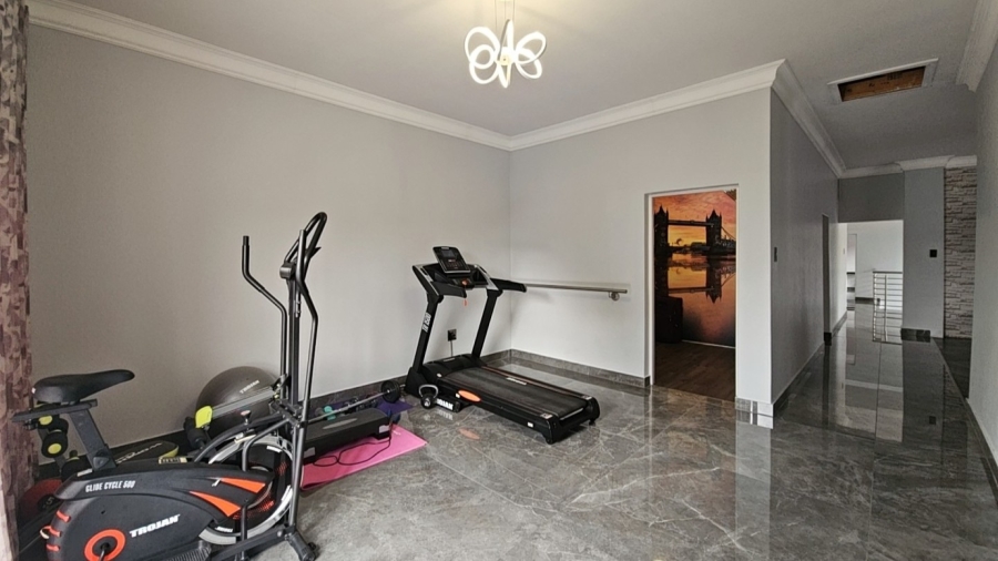 5 Bedroom Property for Sale in North View Estate Limpopo