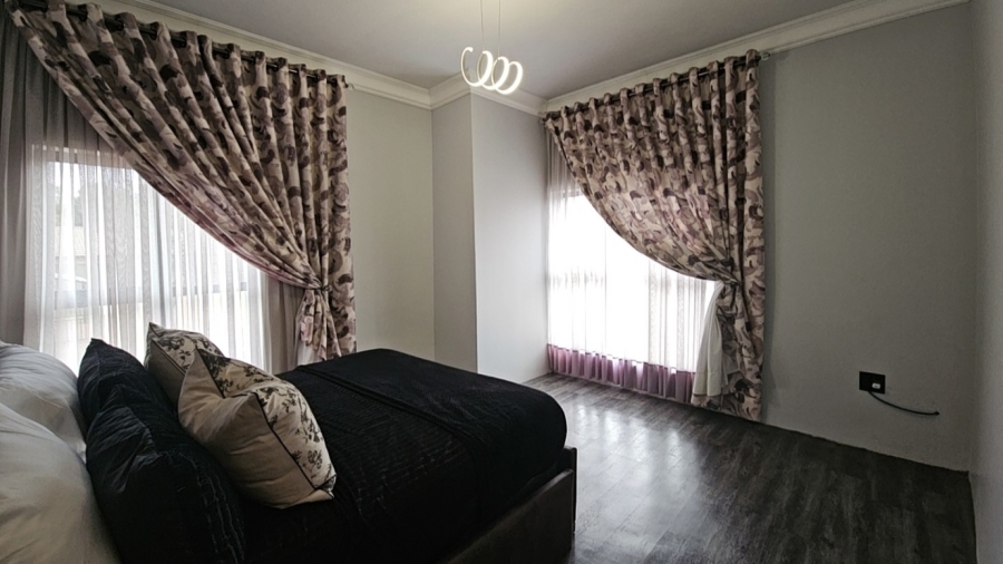 5 Bedroom Property for Sale in North View Estate Limpopo