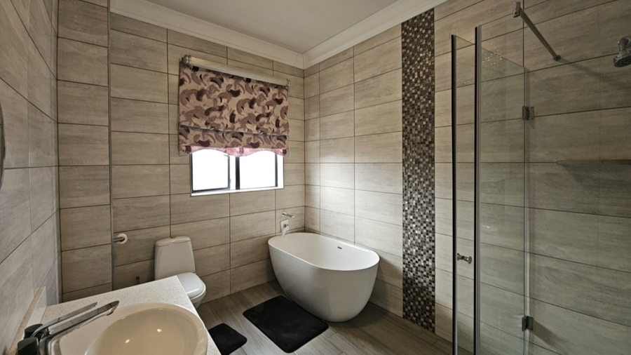 5 Bedroom Property for Sale in North View Estate Limpopo