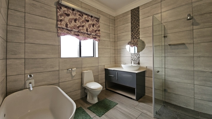 5 Bedroom Property for Sale in North View Estate Limpopo