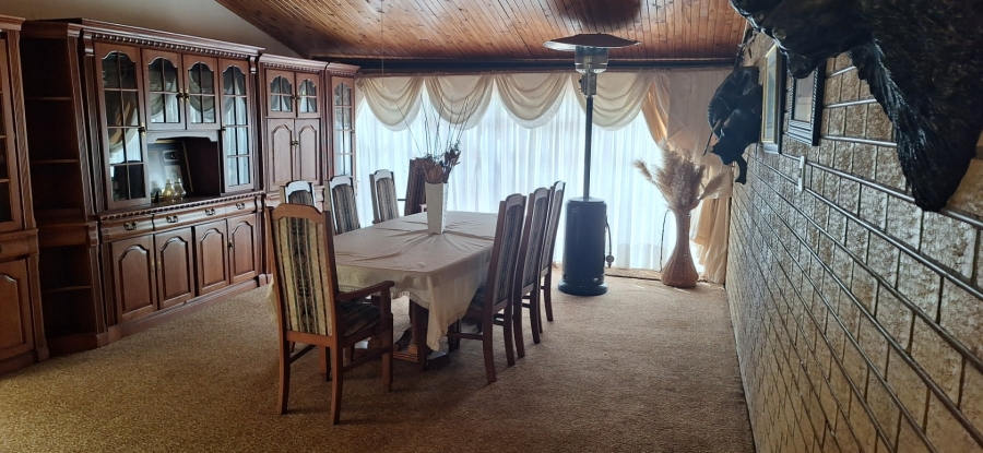 5 Bedroom Property for Sale in Impala Park Limpopo