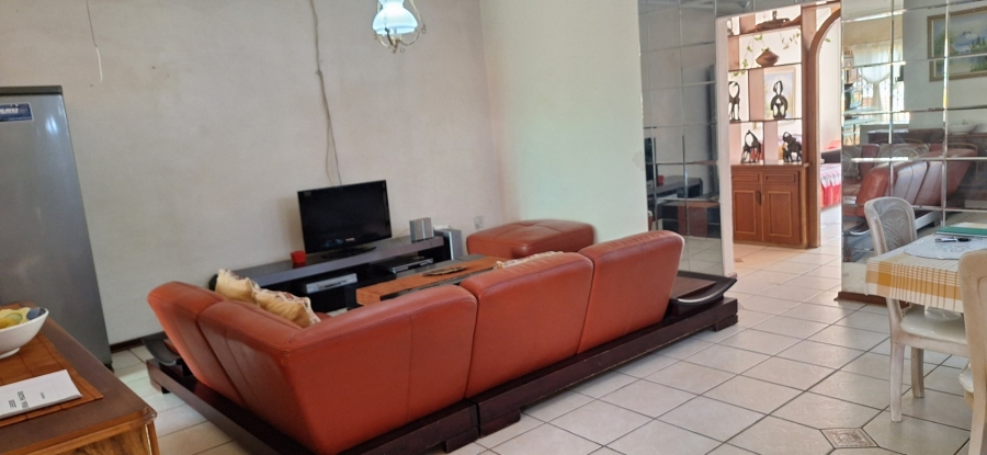 5 Bedroom Property for Sale in Impala Park Limpopo