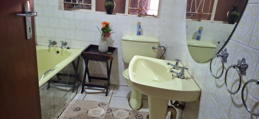 5 Bedroom Property for Sale in Impala Park Limpopo