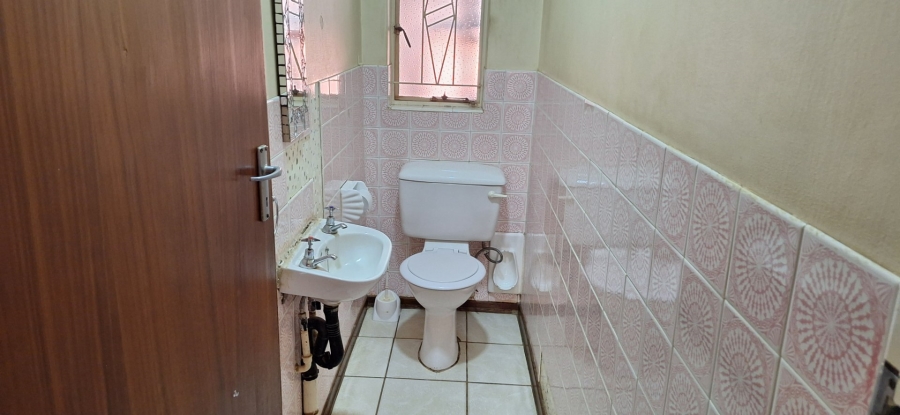 5 Bedroom Property for Sale in Impala Park Limpopo