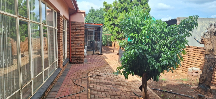 5 Bedroom Property for Sale in Impala Park Limpopo