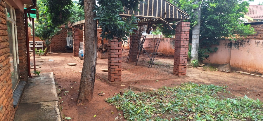 5 Bedroom Property for Sale in Impala Park Limpopo