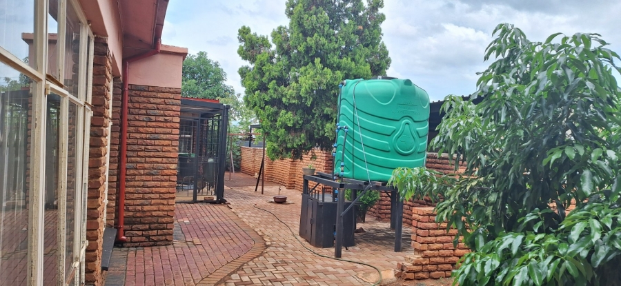 5 Bedroom Property for Sale in Impala Park Limpopo