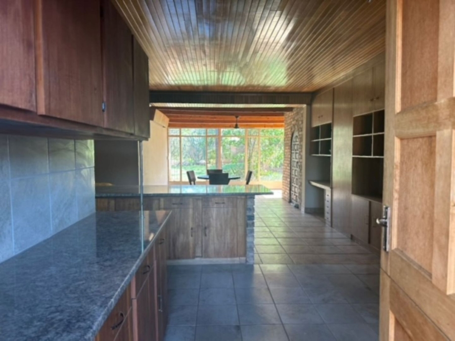5 Bedroom Property for Sale in Impala Park Limpopo