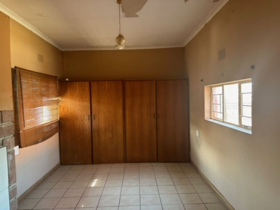 5 Bedroom Property for Sale in Impala Park Limpopo