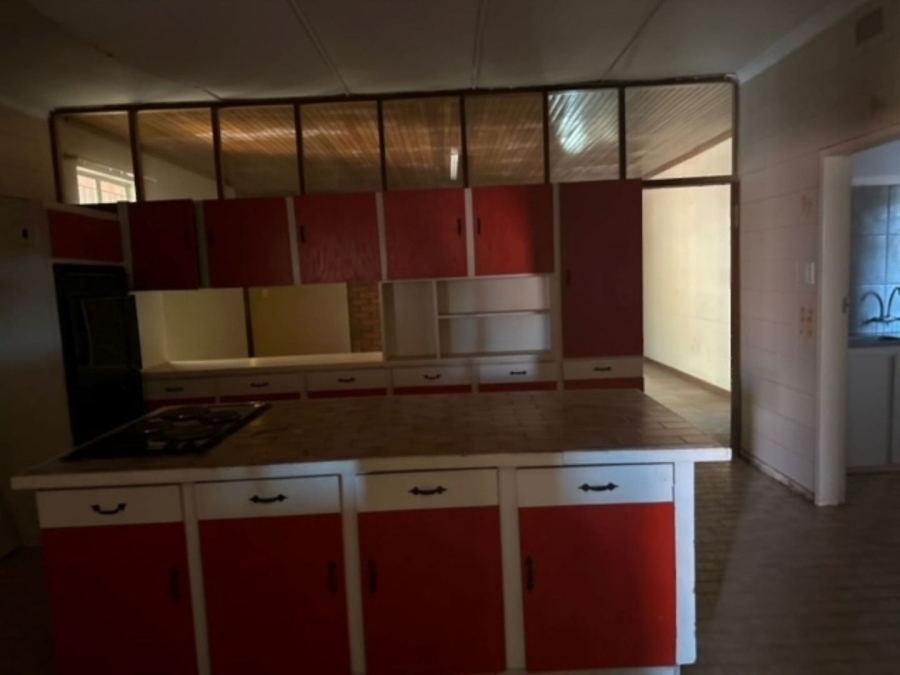 5 Bedroom Property for Sale in Impala Park Limpopo