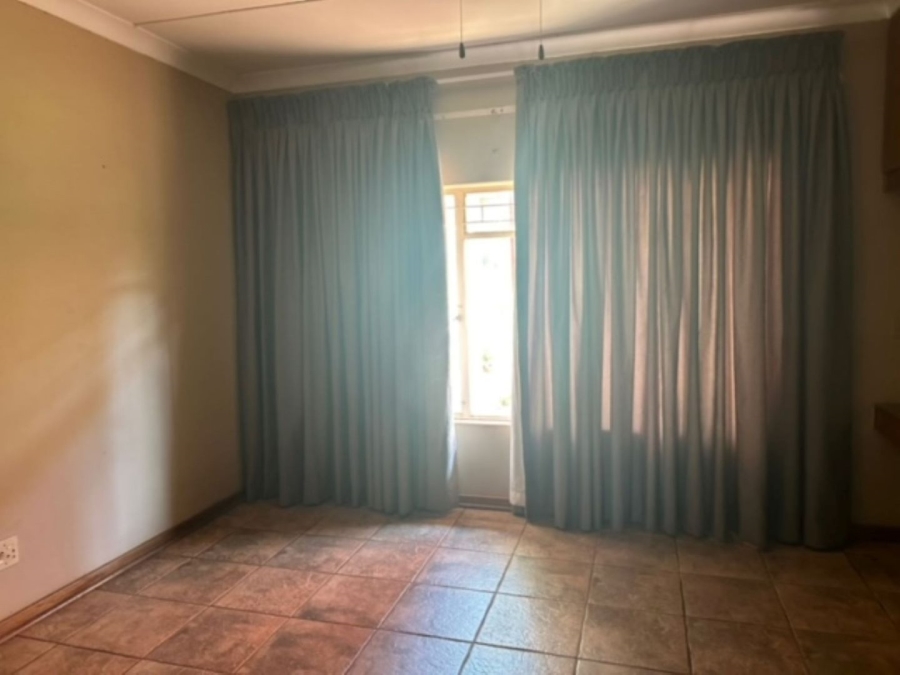 5 Bedroom Property for Sale in Impala Park Limpopo