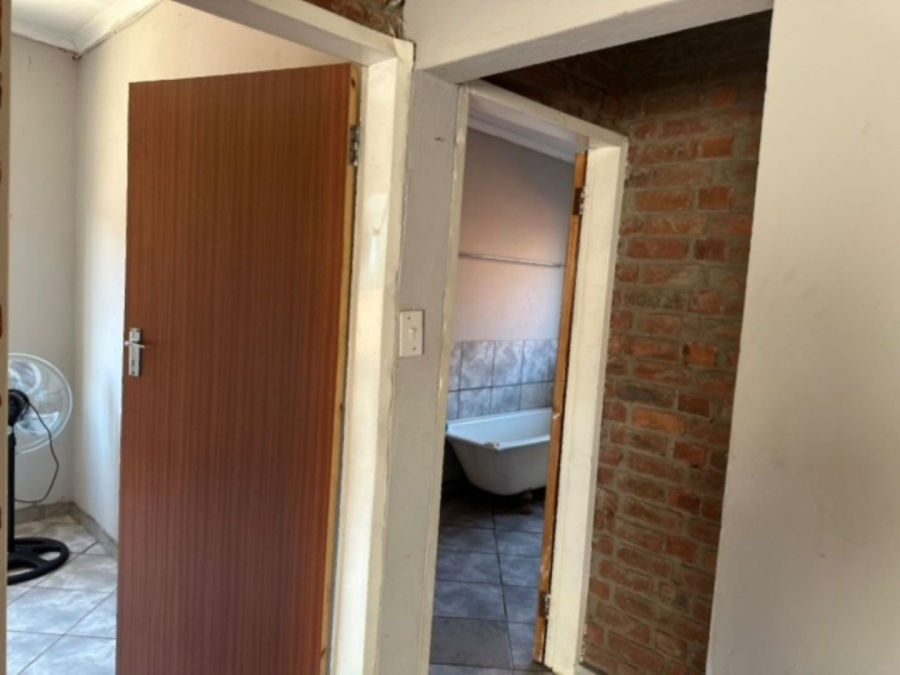 5 Bedroom Property for Sale in Impala Park Limpopo