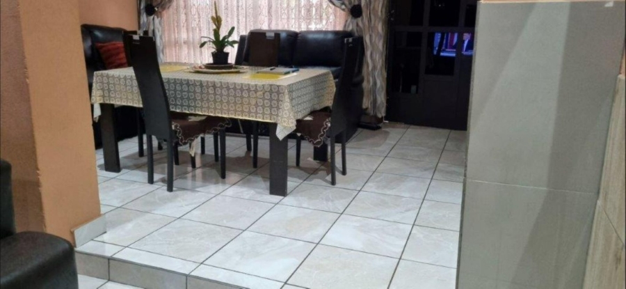6 Bedroom Property for Sale in Aluta Park Limpopo